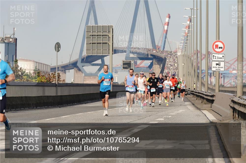 03.10.2026 - Köhlbrandbrückenlauf Michael Burmester http://msf.ph/oto/10765294 03.10.2026 09:42:42 Position 3 12, 5 meine-sportfotos.de