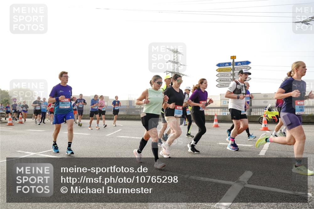 03.10.2026 - Köhlbrandbrückenlauf Michael Burmester http://msf.ph/oto/10765298 03.10.2026 09:19:37 Position 3  meine-sportfotos.de