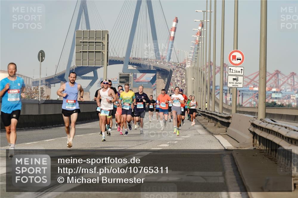 03.10.2026 - Köhlbrandbrückenlauf Michael Burmester http://msf.ph/oto/10765311 03.10.2026 09:42:48 Position 3 12, 5 meine-sportfotos.de