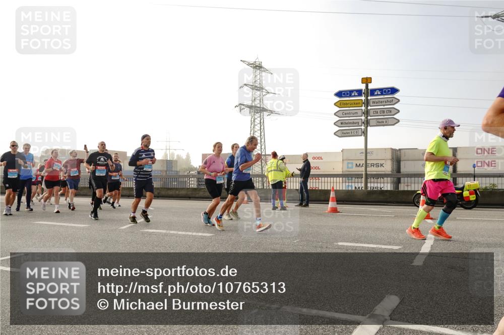 03.10.2026 - Köhlbrandbrückenlauf Michael Burmester http://msf.ph/oto/10765313 03.10.2026 09:19:39 Position 3  meine-sportfotos.de