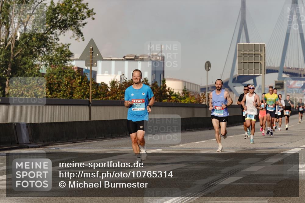 03.10.2026 - Köhlbrandbrückenlauf Michael Burmester http://msf.ph/oto/10765314 03.10.2026 09:42:50 Position 3 1259, 2149 meine-sportfotos.de