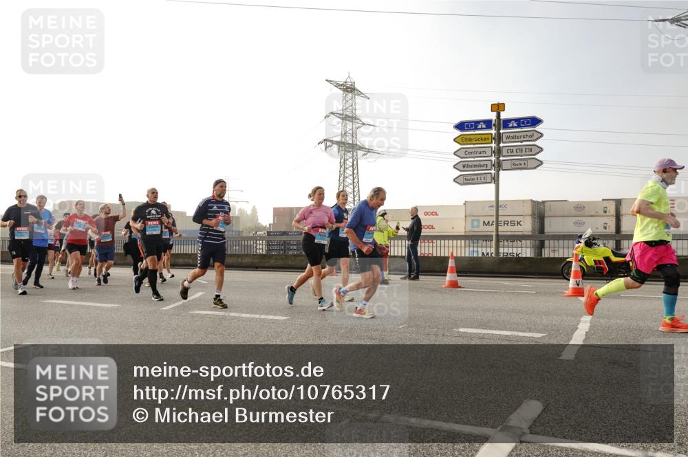 03.10.2026 - Köhlbrandbrückenlauf Michael Burmester http://msf.ph/oto/10765317 03.10.2026 09:19:39 Position 3  meine-sportfotos.de