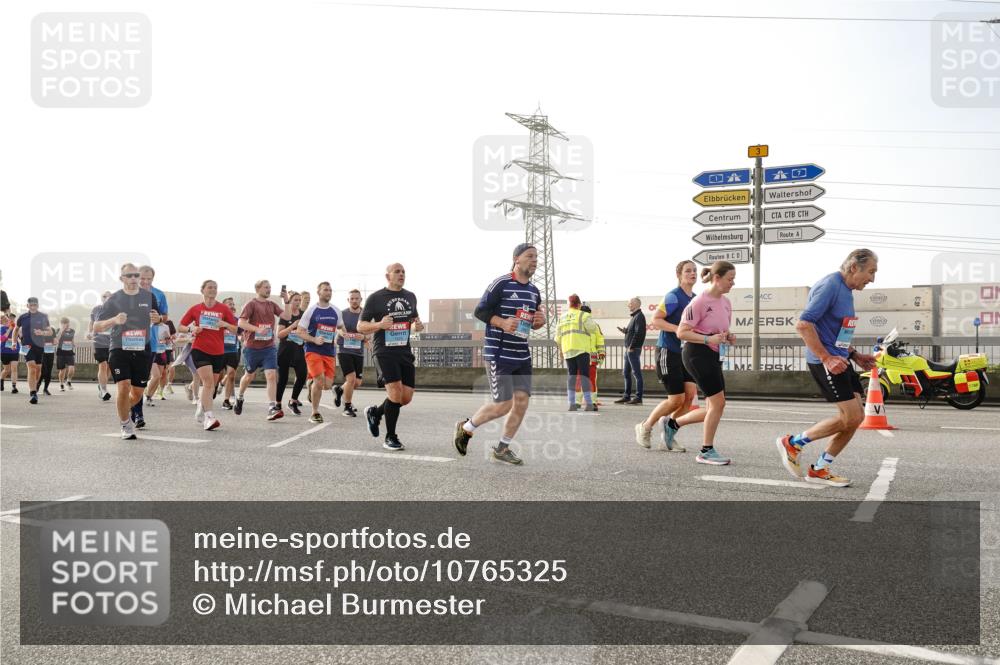 03.10.2026 - Köhlbrandbrückenlauf Michael Burmester http://msf.ph/oto/10765325 03.10.2026 09:19:40 Position 3  meine-sportfotos.de