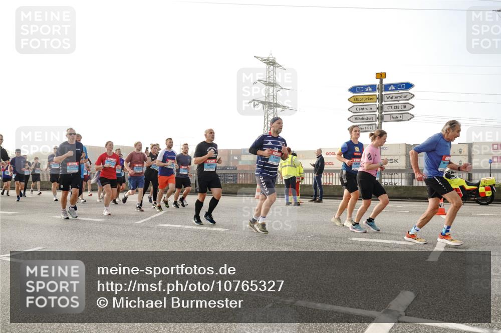 03.10.2026 - Köhlbrandbrückenlauf Michael Burmester http://msf.ph/oto/10765327 03.10.2026 09:19:40 Position 3  meine-sportfotos.de