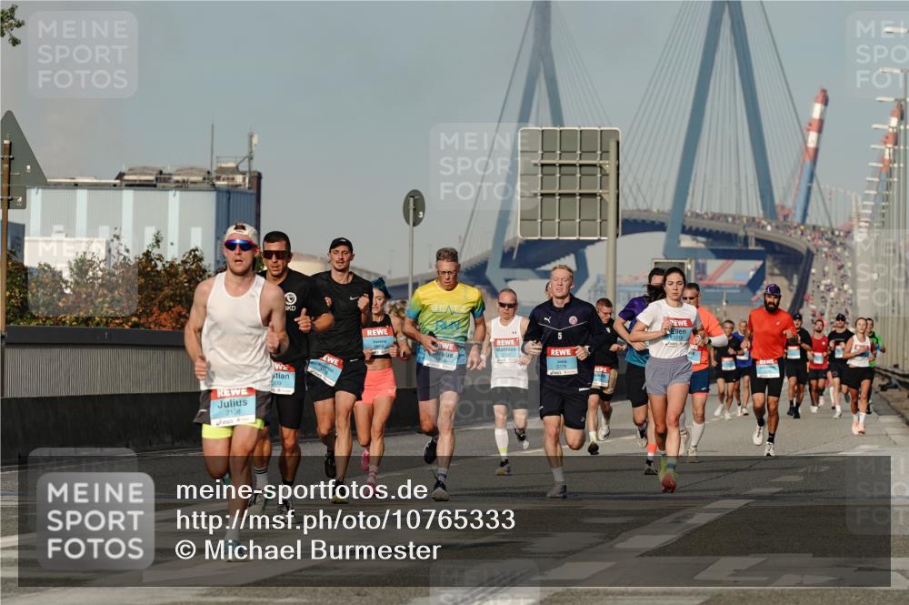 03.10.2026 - Köhlbrandbrückenlauf Michael Burmester http://msf.ph/oto/10765333 03.10.2026 09:42:56 Position 3 309, 2108, 2195, 2218 meine-sportfotos.de