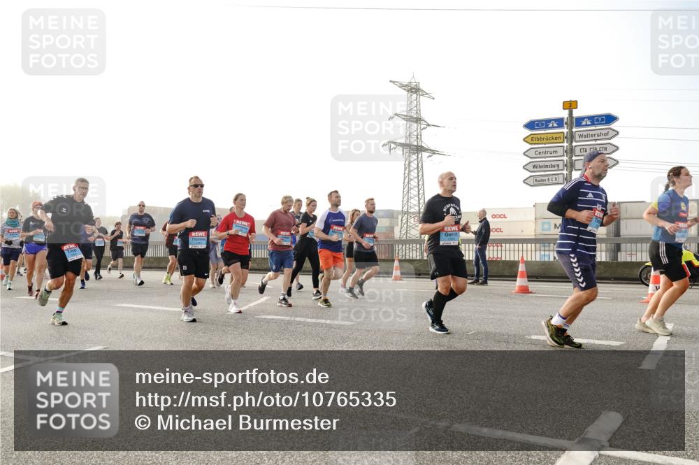 03.10.2026 - Köhlbrandbrückenlauf Michael Burmester http://msf.ph/oto/10765335 03.10.2026 09:19:41 Position 3  meine-sportfotos.de
