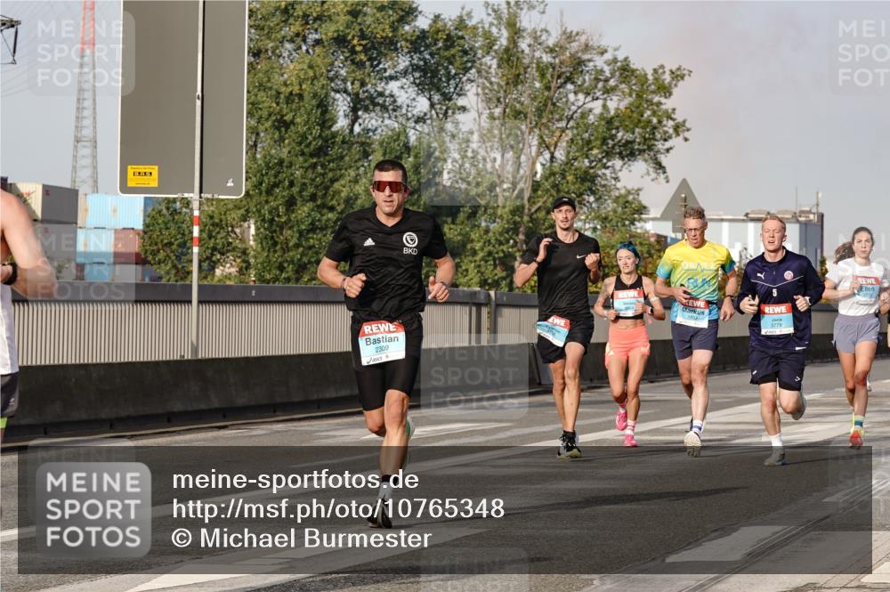 03.10.2026 - Köhlbrandbrückenlauf Michael Burmester http://msf.ph/oto/10765348 03.10.2026 09:43:03 Position 3 2309, 3779 meine-sportfotos.de