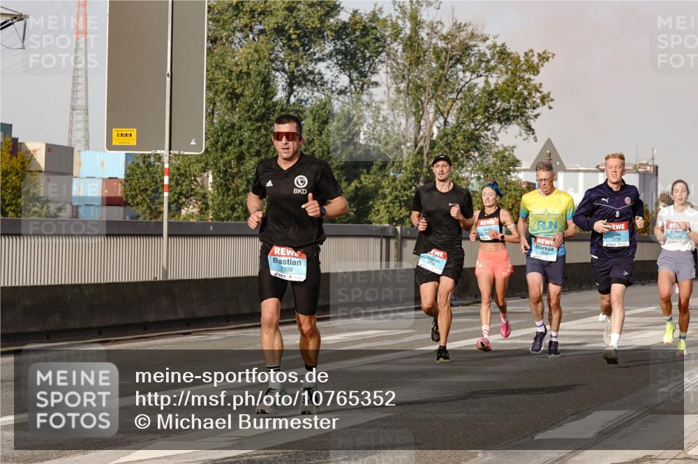 03.10.2026 - Köhlbrandbrückenlauf Michael Burmester http://msf.ph/oto/10765352 03.10.2026 09:43:03 Position 3 2309, 3708, 1803, 5, 2218 meine-sportfotos.de