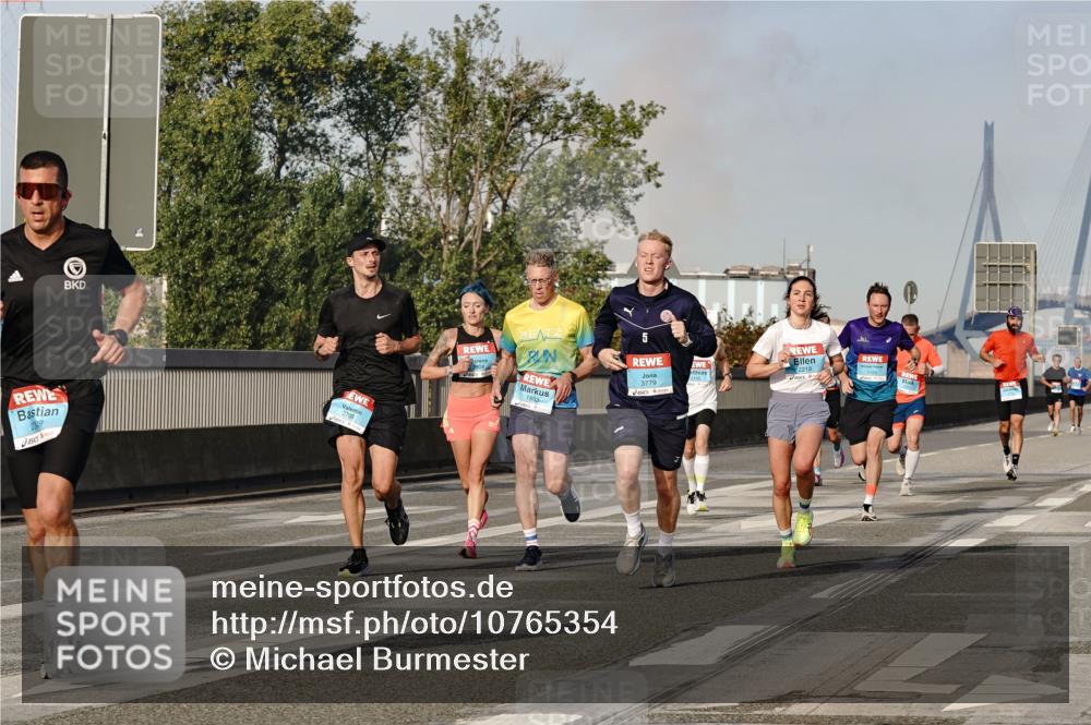 03.10.2026 - Köhlbrandbrückenlauf Michael Burmester http://msf.ph/oto/10765354 03.10.2026 09:43:04 Position 3 1803, 3779, 2218 meine-sportfotos.de