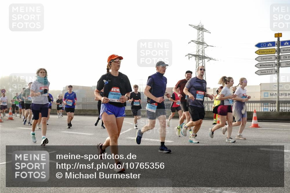03.10.2026 - Köhlbrandbrückenlauf Michael Burmester http://msf.ph/oto/10765356 03.10.2026 09:19:44 Position 3 2710, 2273 meine-sportfotos.de