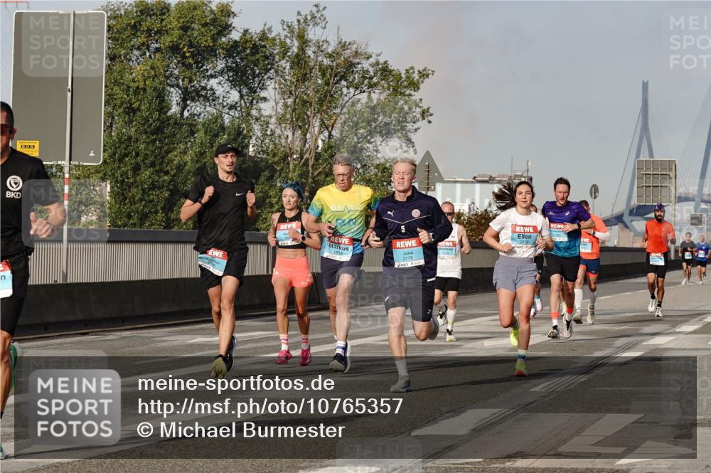 03.10.2026 - Köhlbrandbrückenlauf Michael Burmester http://msf.ph/oto/10765357 03.10.2026 09:43:04 Position 3 5, 3779, 2218 meine-sportfotos.de