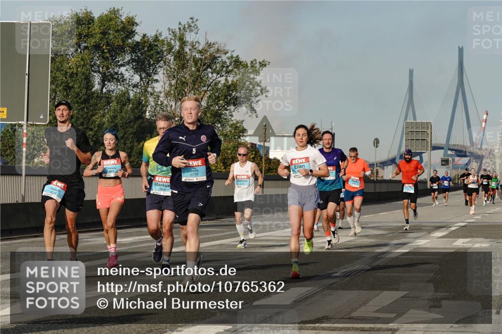 03.10.2026 - Köhlbrandbrückenlauf Michael Burmester http://msf.ph/oto/10765362 03.10.2026 09:43:05 Position 3 3708, 40, 5, 3779, 1803 meine-sportfotos.de