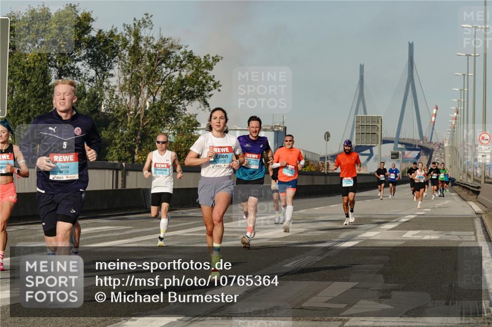 03.10.2026 - Köhlbrandbrückenlauf Michael Burmester http://msf.ph/oto/10765364 03.10.2026 09:43:06 Position 3 90, 3779, 8804, 5, 2218, 12, 5 meine-sportfotos.de