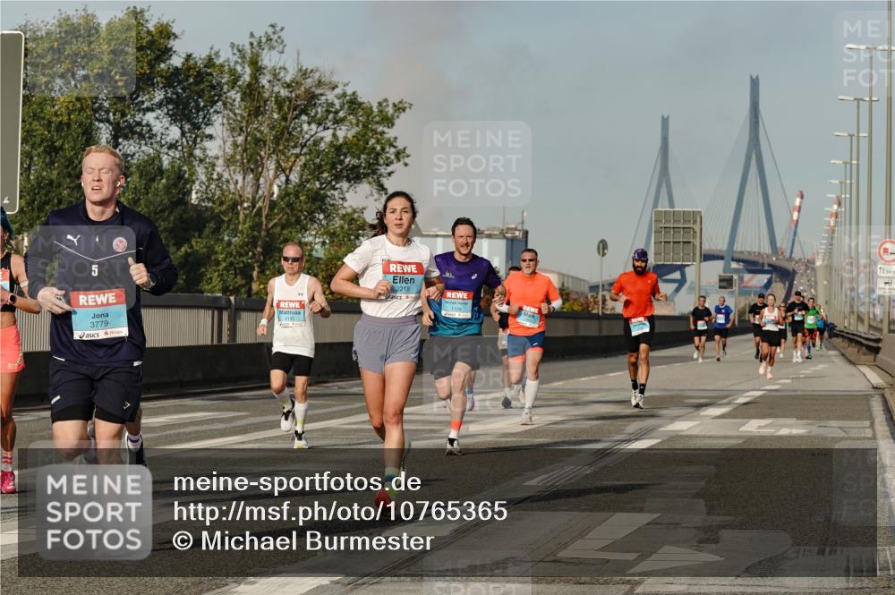 03.10.2026 - Köhlbrandbrückenlauf Michael Burmester http://msf.ph/oto/10765365 03.10.2026 09:43:06 Position 3 5, 3779, 2218, 2195, 1129, 12, 5 meine-sportfotos.de