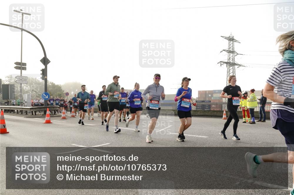 03.10.2026 - Köhlbrandbrückenlauf Michael Burmester http://msf.ph/oto/10765373 03.10.2026 09:19:46 Position 3 1 meine-sportfotos.de