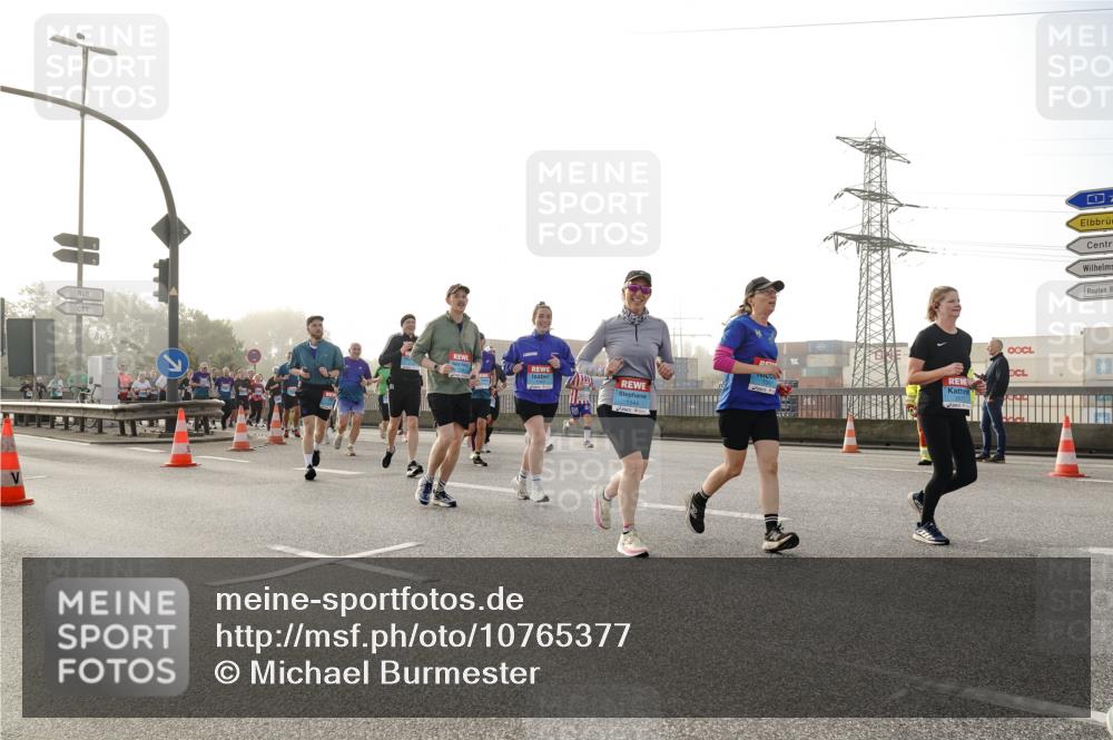 03.10.2026 - Köhlbrandbrückenlauf Michael Burmester http://msf.ph/oto/10765377 03.10.2026 09:19:46 Position 3 1 meine-sportfotos.de