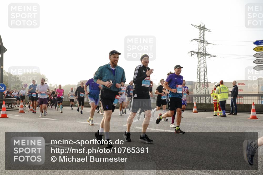 03.10.2026 - Köhlbrandbrückenlauf Michael Burmester http://msf.ph/oto/10765391 03.10.2026 09:19:48 Position 3 1113, 1 meine-sportfotos.de
