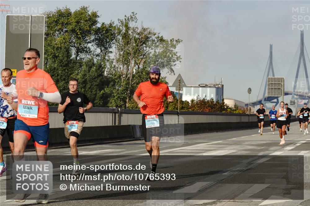 03.10.2026 - Köhlbrandbrückenlauf Michael Burmester http://msf.ph/oto/10765393 03.10.2026 09:43:12 Position 3 5, 2355, 2155 meine-sportfotos.de