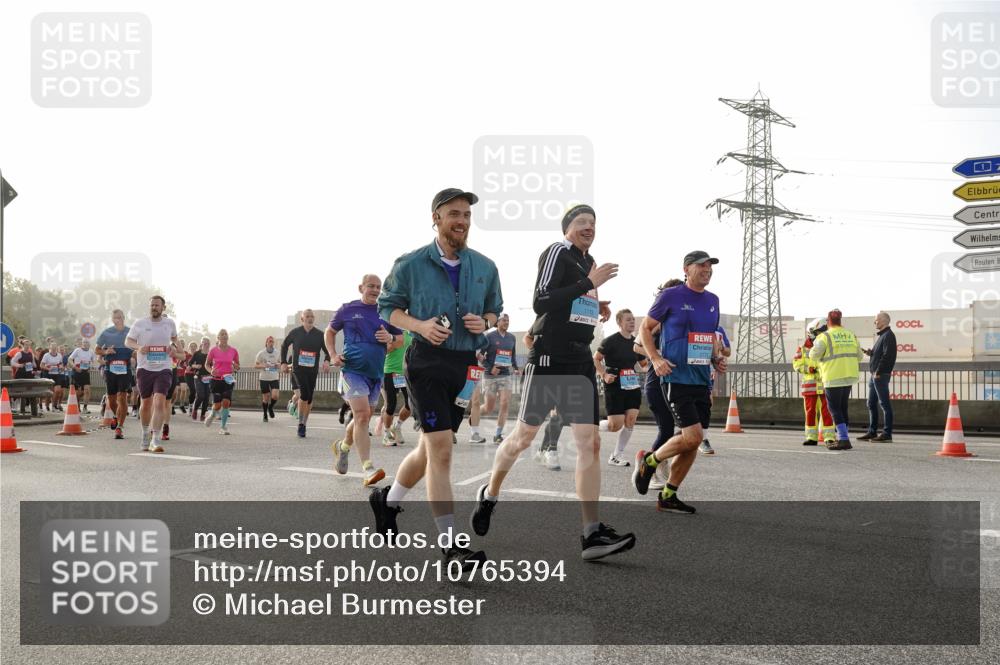 03.10.2026 - Köhlbrandbrückenlauf Michael Burmester http://msf.ph/oto/10765394 03.10.2026 09:19:49 Position 3  meine-sportfotos.de