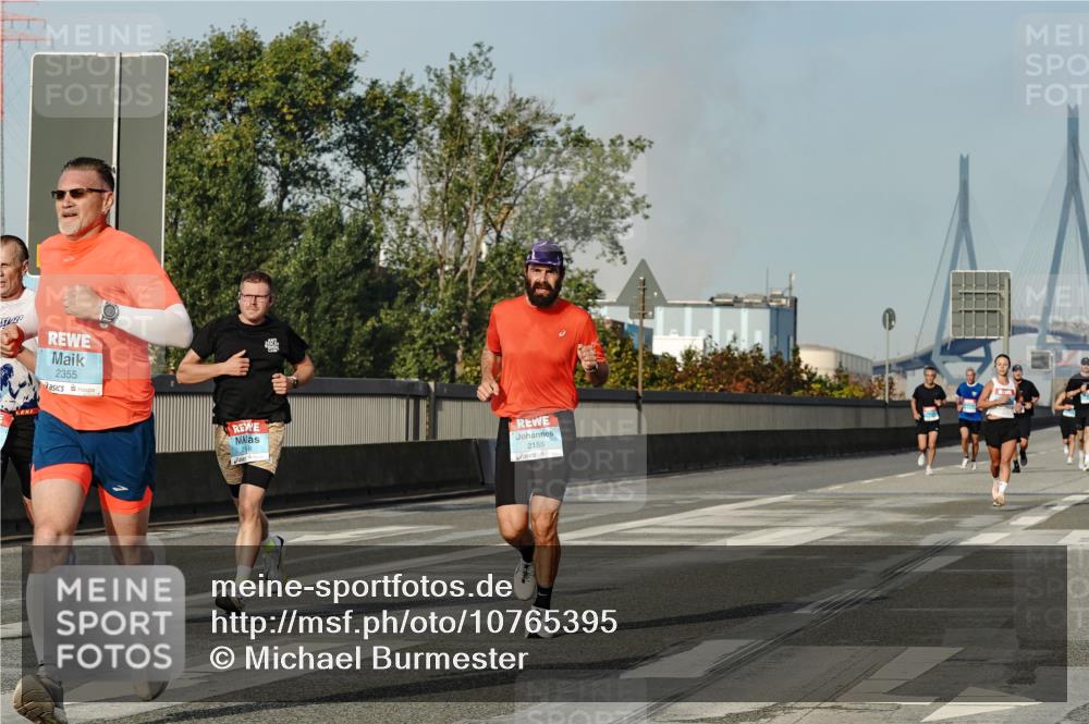 03.10.2026 - Köhlbrandbrückenlauf Michael Burmester http://msf.ph/oto/10765395 03.10.2026 09:43:12 Position 3 2355, 258, 2155 meine-sportfotos.de