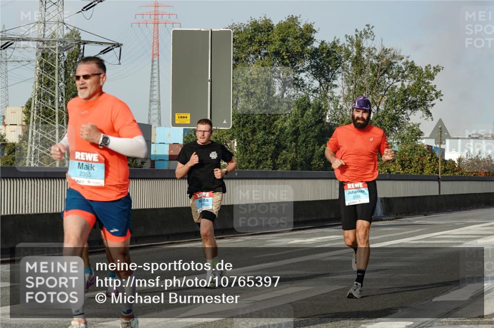 03.10.2026 - Köhlbrandbrückenlauf Michael Burmester http://msf.ph/oto/10765397 03.10.2026 09:43:13 Position 3 2355, 2155 meine-sportfotos.de