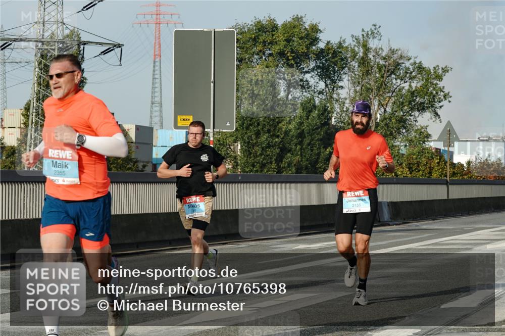 03.10.2026 - Köhlbrandbrückenlauf Michael Burmester http://msf.ph/oto/10765398 03.10.2026 09:43:13 Position 3 2355, 2155 meine-sportfotos.de