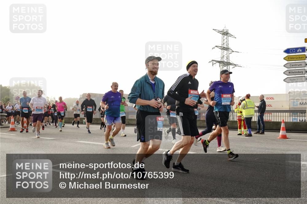 03.10.2026 - Köhlbrandbrückenlauf Michael Burmester http://msf.ph/oto/10765399 03.10.2026 09:19:49 Position 3 1113 meine-sportfotos.de