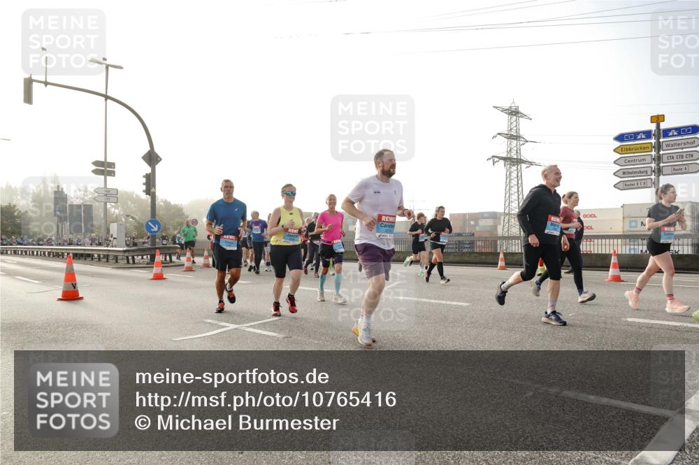 03.10.2026 - Köhlbrandbrückenlauf Michael Burmester http://msf.ph/oto/10765416 03.10.2026 09:19:52 Position 3  meine-sportfotos.de