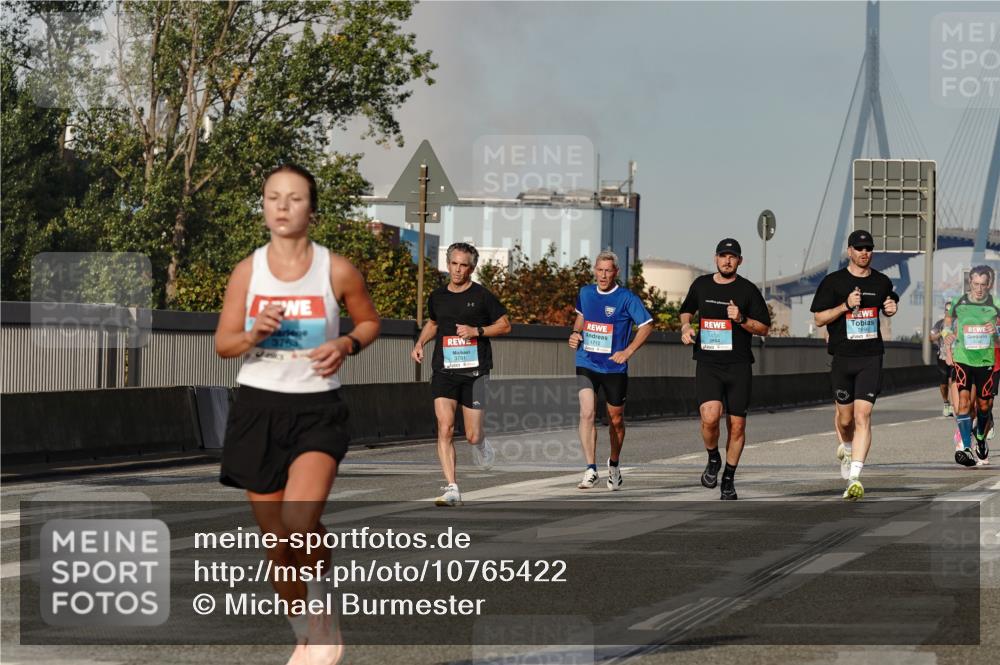 03.10.2026 - Köhlbrandbrückenlauf Michael Burmester http://msf.ph/oto/10765422 03.10.2026 09:43:20 Position 3 3753, 3791, 1712 meine-sportfotos.de