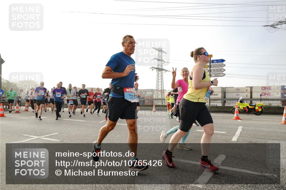 03.10.2026 - Köhlbrandbrückenlauf Michael Burmester http://msf.ph/oto/10765426 03.10.2026 09:19:54 Position 3 376 meine-sportfotos.de