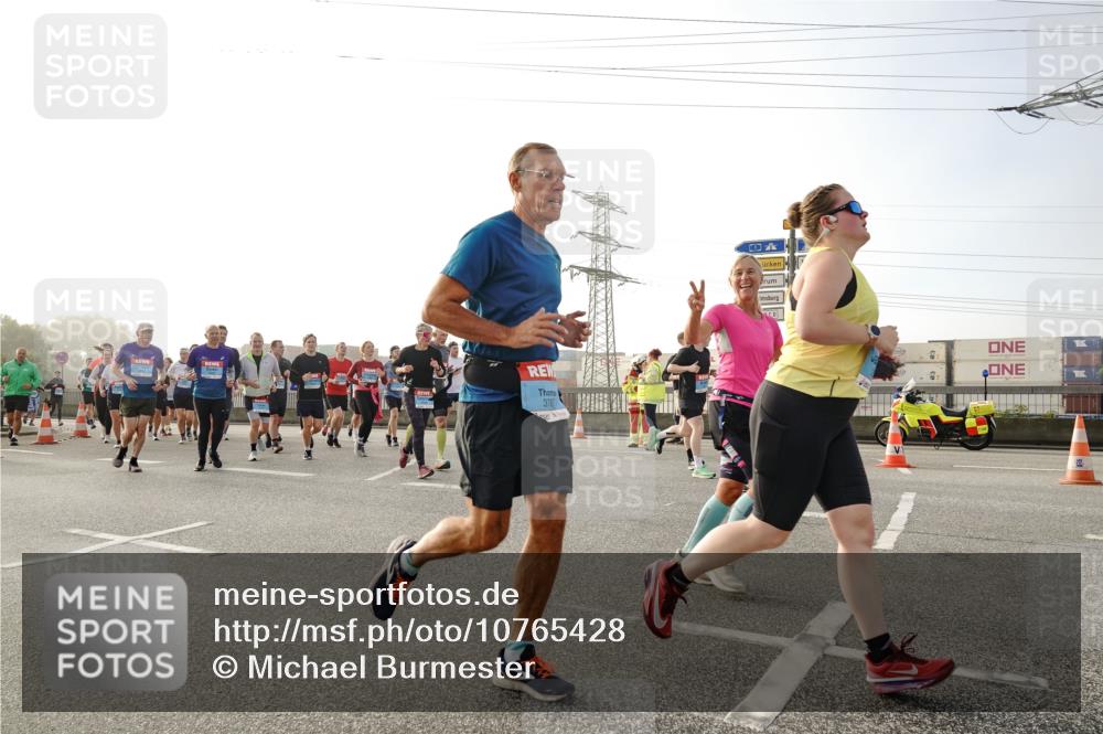 03.10.2026 - Köhlbrandbrückenlauf Michael Burmester http://msf.ph/oto/10765428 03.10.2026 09:19:54 Position 3 376 meine-sportfotos.de