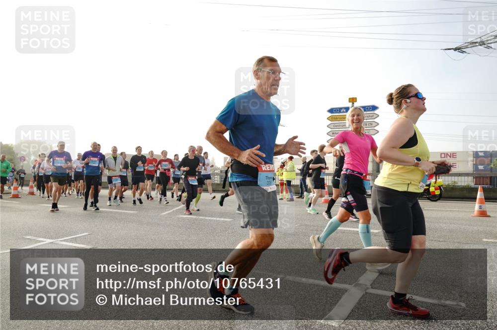 03.10.2026 - Köhlbrandbrückenlauf Michael Burmester http://msf.ph/oto/10765431 03.10.2026 09:19:54 Position 3 376, 7 meine-sportfotos.de