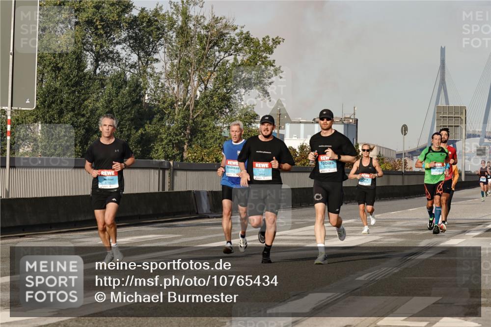 03.10.2026 - Köhlbrandbrückenlauf Michael Burmester http://msf.ph/oto/10765434 03.10.2026 09:43:24 Position 3  meine-sportfotos.de