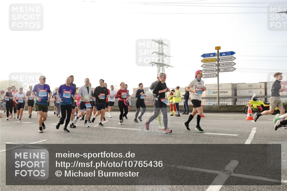 03.10.2026 - Köhlbrandbrückenlauf Michael Burmester http://msf.ph/oto/10765436 03.10.2026 09:19:55 Position 3 4 meine-sportfotos.de