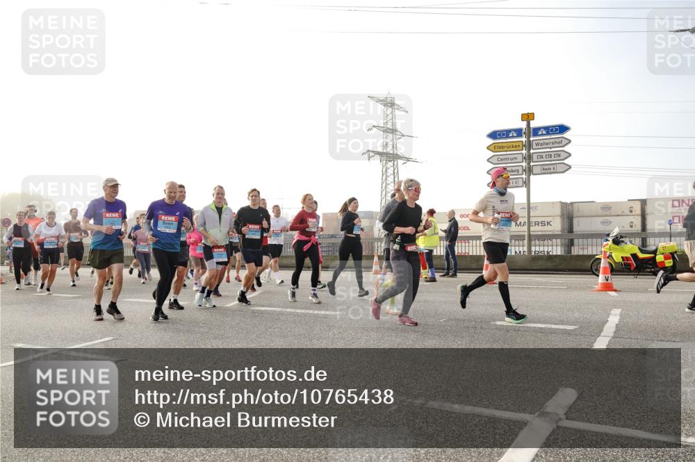 03.10.2026 - Köhlbrandbrückenlauf Michael Burmester http://msf.ph/oto/10765438 03.10.2026 09:19:55 Position 3 4 meine-sportfotos.de