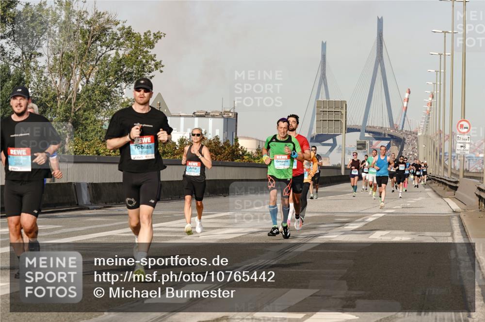 03.10.2026 - Köhlbrandbrückenlauf Michael Burmester http://msf.ph/oto/10765442 03.10.2026 09:43:26 Position 3 3864, 2656, 2339, 12, 5 meine-sportfotos.de