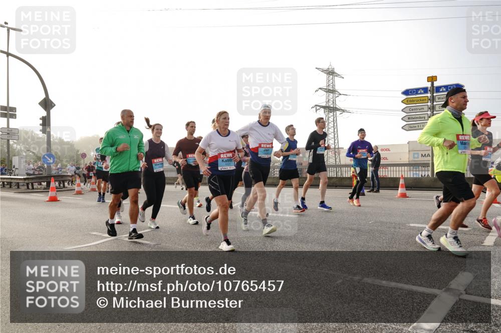 03.10.2026 - Köhlbrandbrückenlauf Michael Burmester http://msf.ph/oto/10765457 03.10.2026 09:19:58 Position 3 1621 meine-sportfotos.de