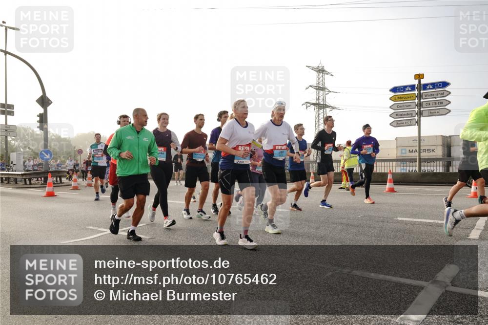 03.10.2026 - Köhlbrandbrückenlauf Michael Burmester http://msf.ph/oto/10765462 03.10.2026 09:19:58 Position 3 3 meine-sportfotos.de