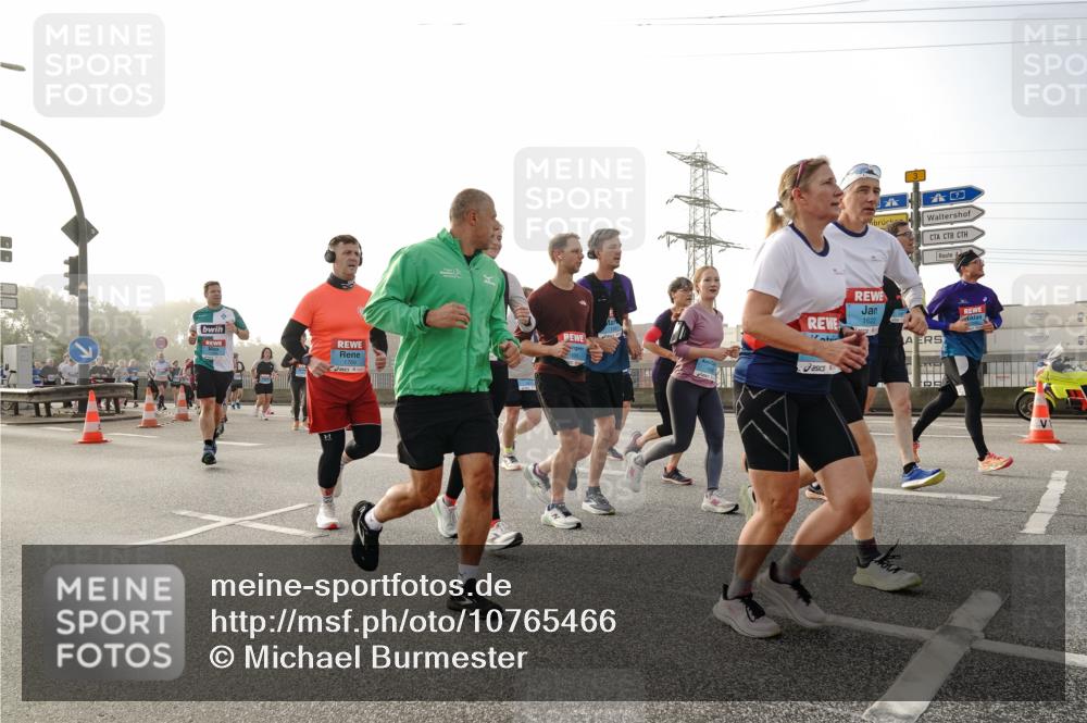 03.10.2026 - Köhlbrandbrückenlauf Michael Burmester http://msf.ph/oto/10765466 03.10.2026 09:19:59 Position 3 3, 1622 meine-sportfotos.de