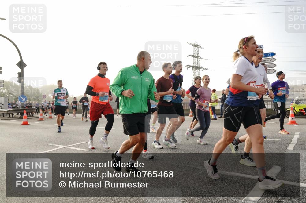 03.10.2026 - Köhlbrandbrückenlauf Michael Burmester http://msf.ph/oto/10765468 03.10.2026 09:19:59 Position 3 1889 meine-sportfotos.de