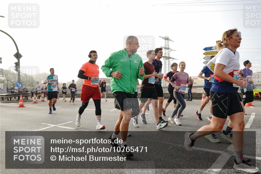 03.10.2026 - Köhlbrandbrückenlauf Michael Burmester http://msf.ph/oto/10765471 03.10.2026 09:19:59 Position 3 1 meine-sportfotos.de