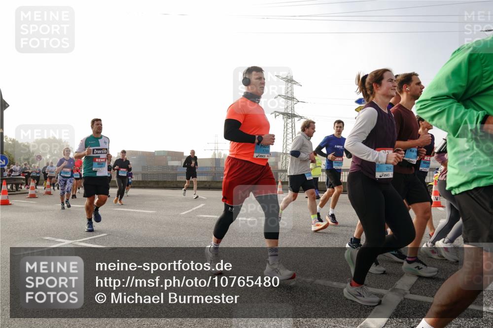 03.10.2026 - Köhlbrandbrückenlauf Michael Burmester http://msf.ph/oto/10765480 03.10.2026 09:20:00 Position 3 176, 2647 meine-sportfotos.de