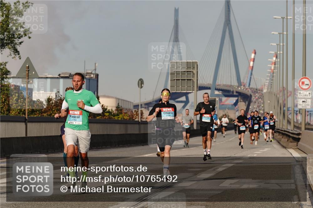 03.10.2026 - Köhlbrandbrückenlauf Michael Burmester http://msf.ph/oto/10765492 03.10.2026 09:43:39 Position 3 1760, 2148, 12, 5 meine-sportfotos.de