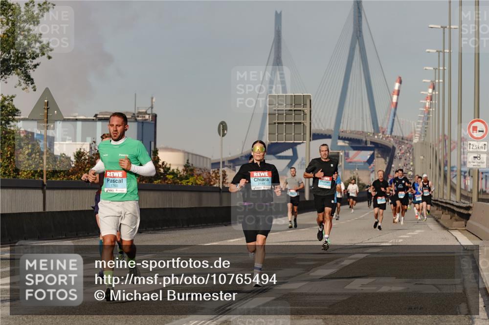 03.10.2026 - Köhlbrandbrückenlauf Michael Burmester http://msf.ph/oto/10765494 03.10.2026 09:43:40 Position 3 12, 5, 1760, 2148 meine-sportfotos.de