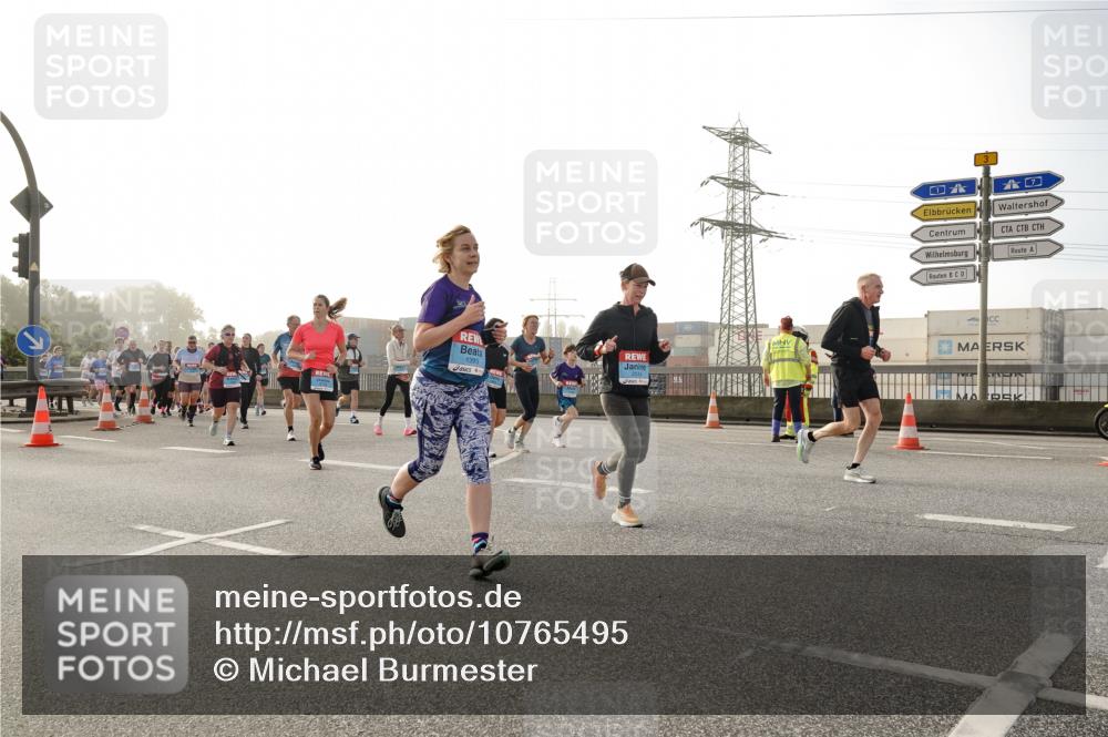 03.10.2026 - Köhlbrandbrückenlauf Michael Burmester http://msf.ph/oto/10765495 03.10.2026 09:20:02 Position 3 1393, 3 meine-sportfotos.de