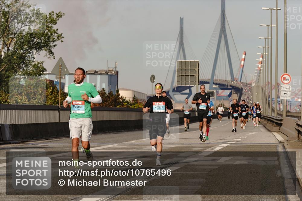 03.10.2026 - Köhlbrandbrückenlauf Michael Burmester http://msf.ph/oto/10765496 03.10.2026 09:43:40 Position 3 1760, 2148, 12, 5 meine-sportfotos.de