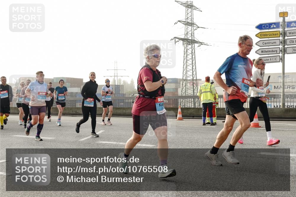 03.10.2026 - Köhlbrandbrückenlauf Michael Burmester http://msf.ph/oto/10765508 03.10.2026 09:20:05 Position 3 3 meine-sportfotos.de