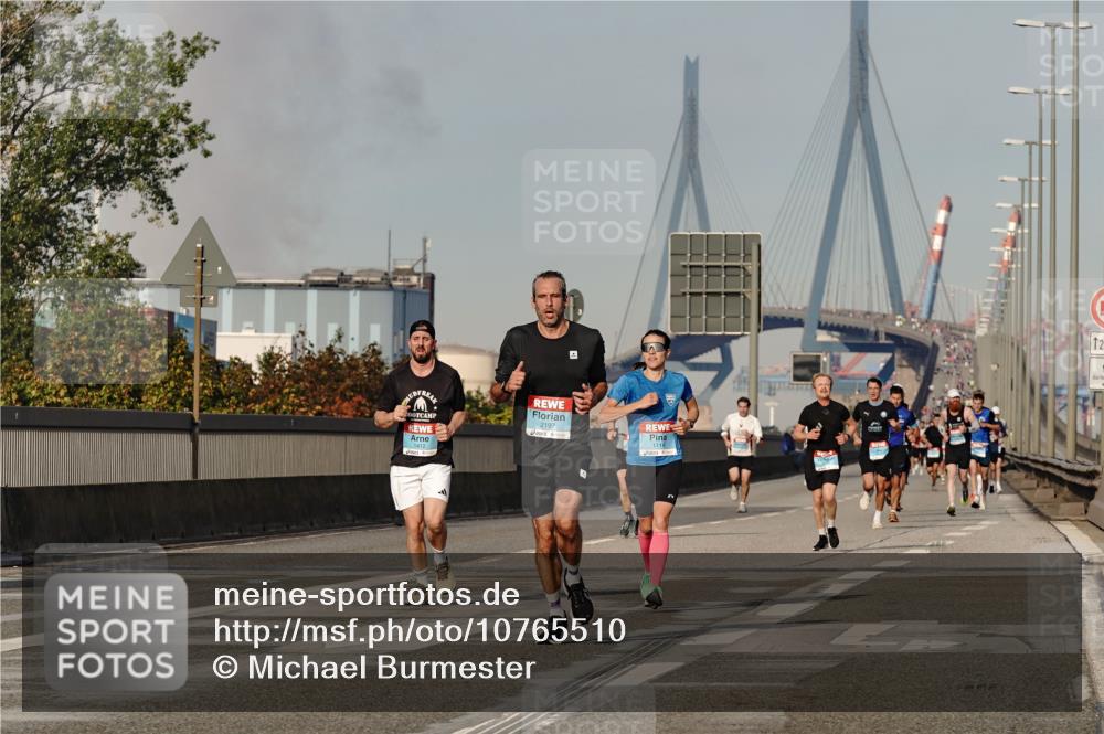 03.10.2026 - Köhlbrandbrückenlauf Michael Burmester http://msf.ph/oto/10765510 03.10.2026 09:43:46 Position 3  meine-sportfotos.de