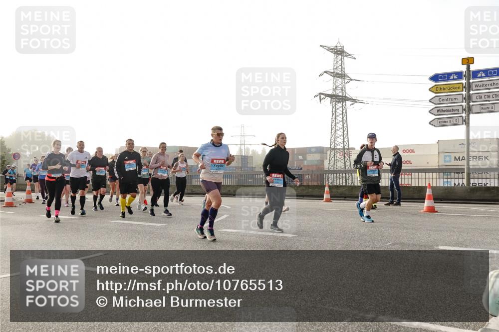 03.10.2026 - Köhlbrandbrückenlauf Michael Burmester http://msf.ph/oto/10765513 03.10.2026 09:20:06 Position 3  meine-sportfotos.de
