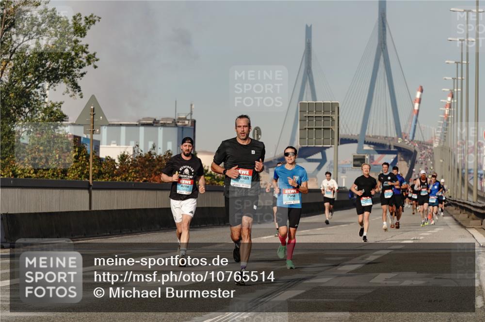 03.10.2026 - Köhlbrandbrückenlauf Michael Burmester http://msf.ph/oto/10765514 03.10.2026 09:43:46 Position 3 1412, 197, 1714 meine-sportfotos.de